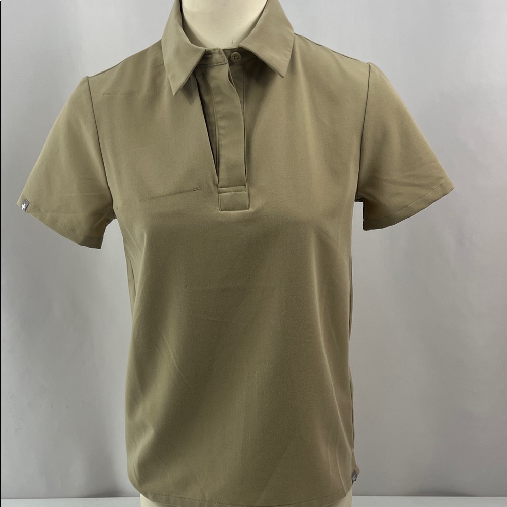 Figs Technical Collection Tan Button Collar Scrub Top‎ Hidden Pocket Size XXS